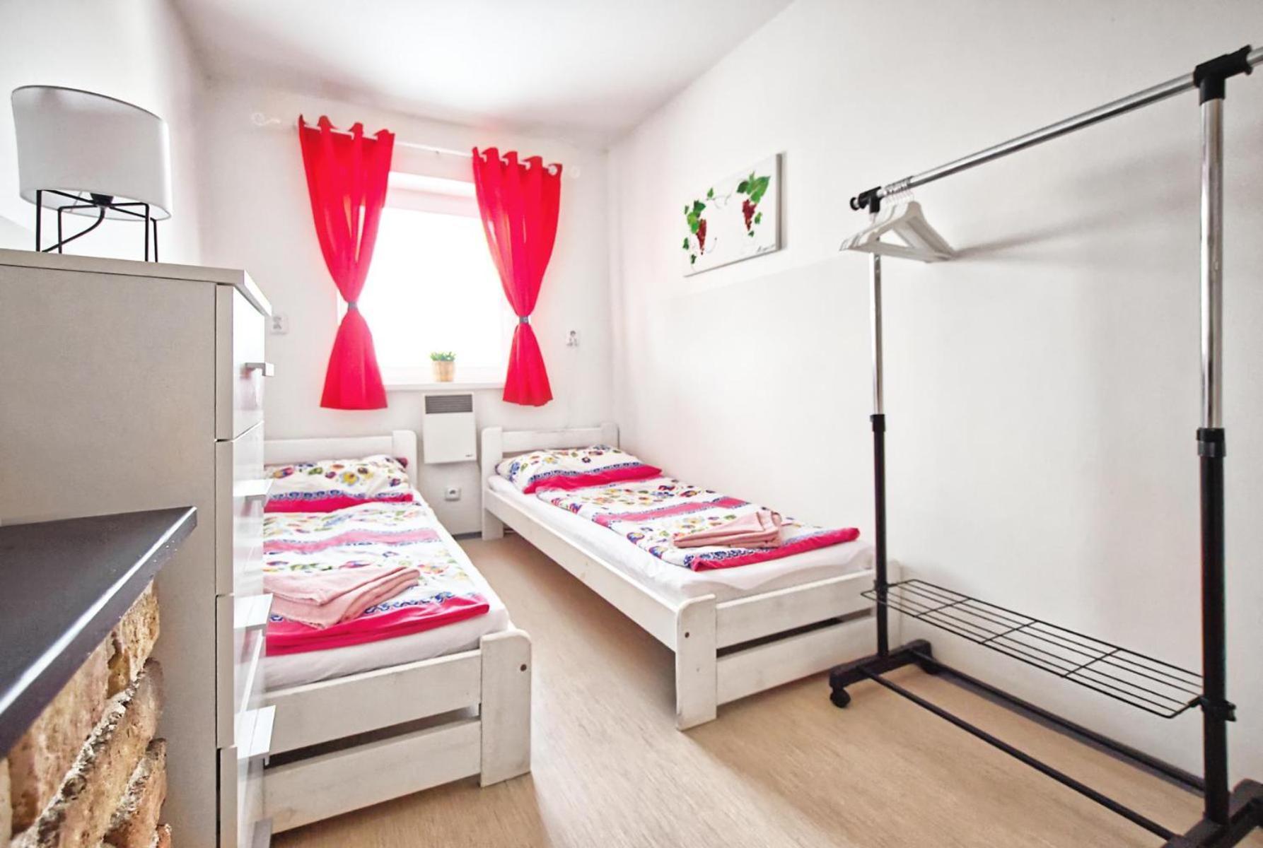Penzion Bazen Vino Sklep U Palecku Zajeci Luaran gambar
