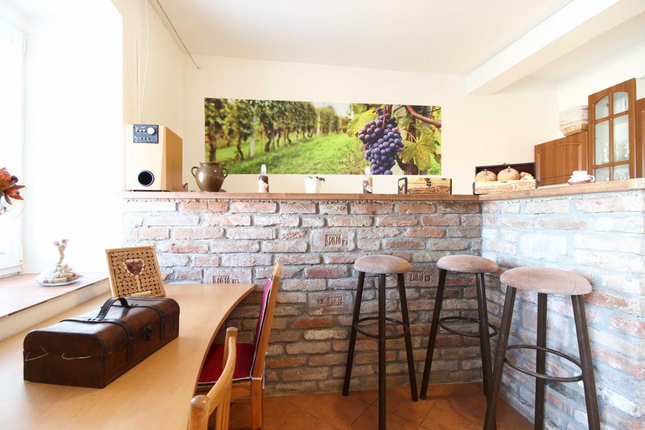 Penzion Bazen Vino Sklep U Palecku Zajeci Luaran gambar